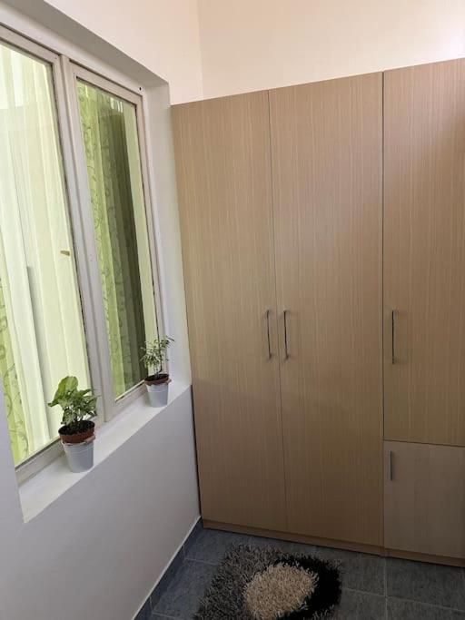 Apartment Near The Centre Of Tirana Exterior photo