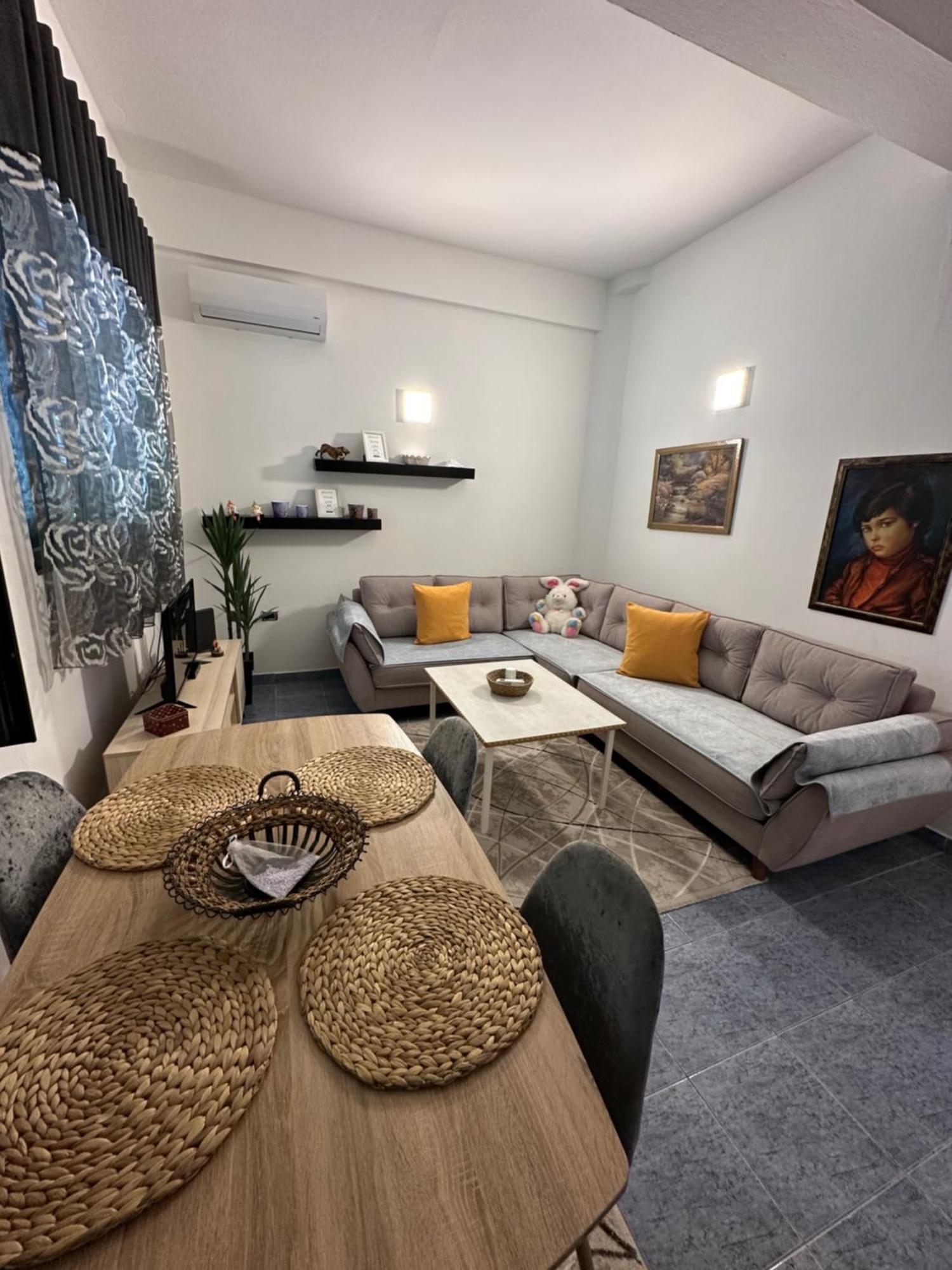 Apartment Near The Centre Of Tirana Exterior photo